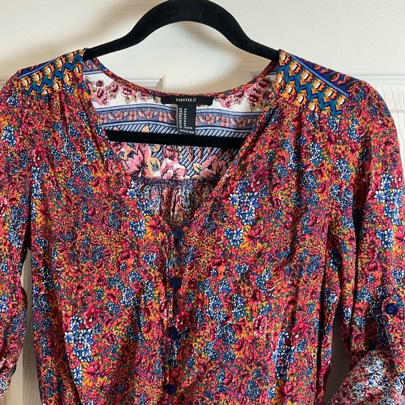 Forever 21 V-neck, long-sleeved romper a multicolor floral print size medium - Picture 3 of 11